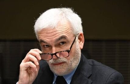 Pascal Praud VS Arcom : La phrase de trop qui relance la polémique 5 Pascal Praud VS Arcom