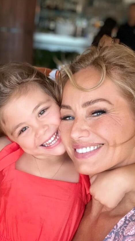 Pourquoi Adriana Karembeu a quitté le luxe pour offrir une vie plus saine à sa fille Nina 5 Adriana Karembeu
