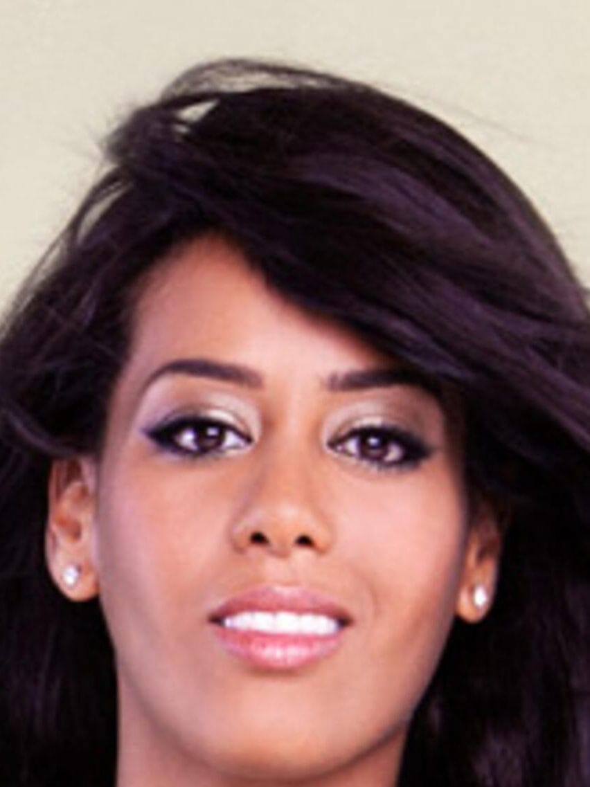 Amel Bent obtient la nationalité algérienne