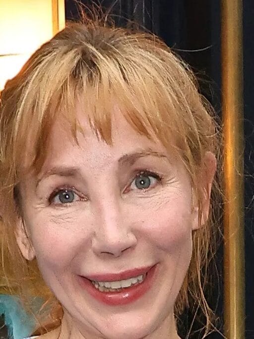 Julie Depardieu quitte Paris