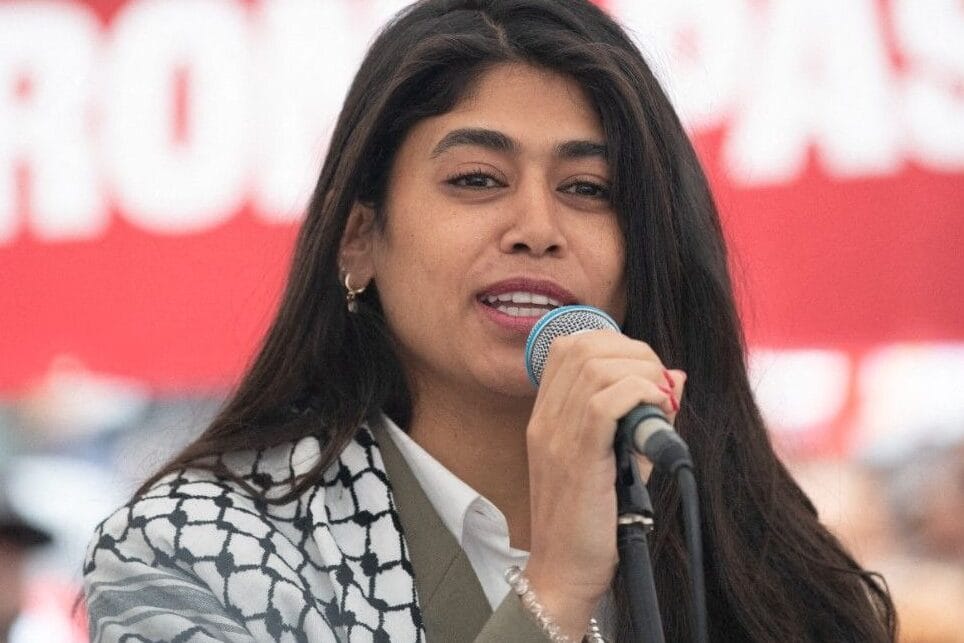 Charlotte Gainsbourg critiquée par Rima Hassan